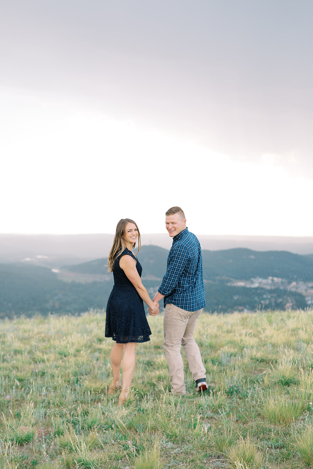 mountain overlook engagement photos colorado