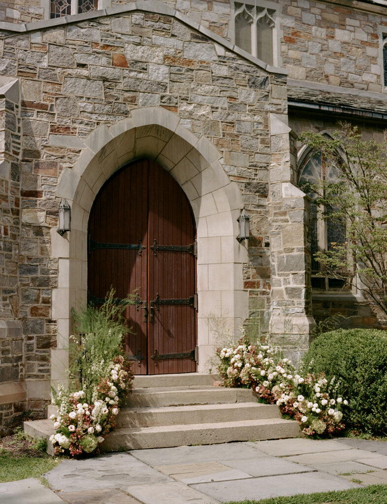 garden florals in blush and white at Connecticut wedding