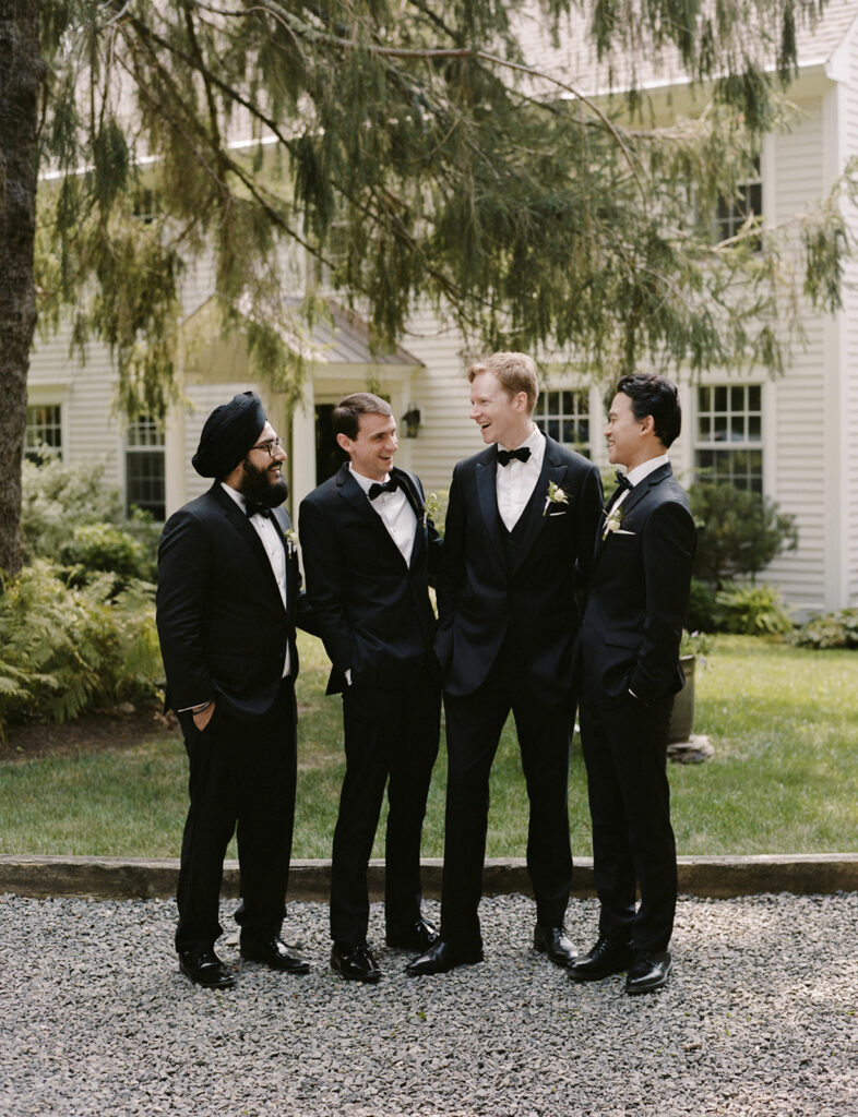 wedding party group portrait at Connecticut private estate
