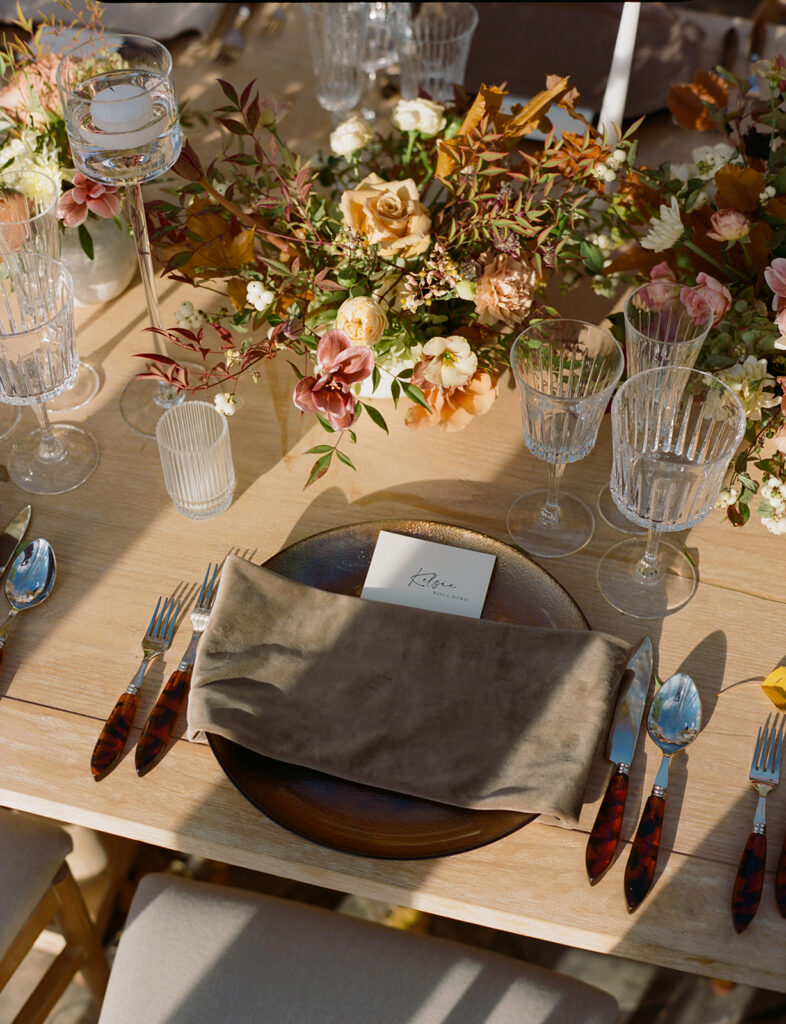 Wedding table design with fall florals in Aspen Colorado